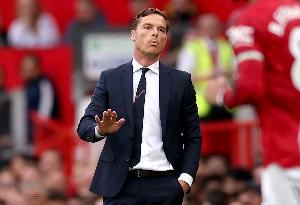 伯恩利主帅:不能说阿森纳完全依赖定位球,他们的防守非常稳固